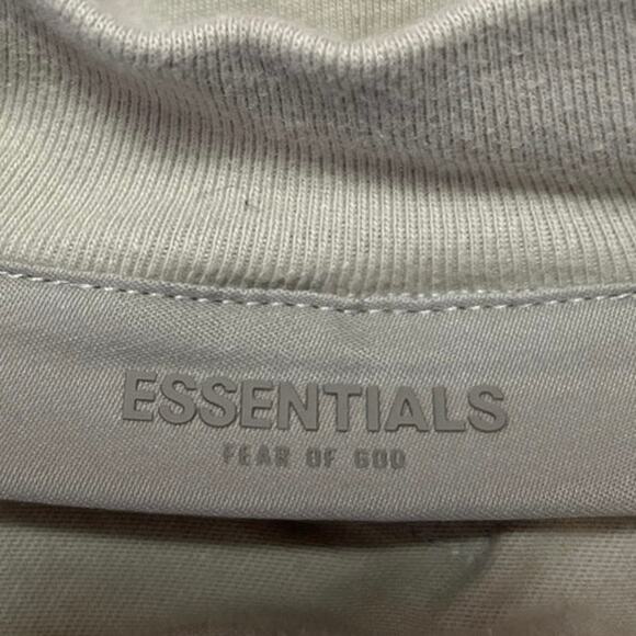 Essentials Fear of God Men's Beige Short Sleeve Basic T Shirt Tee Top Size S - Picture 4 of 5